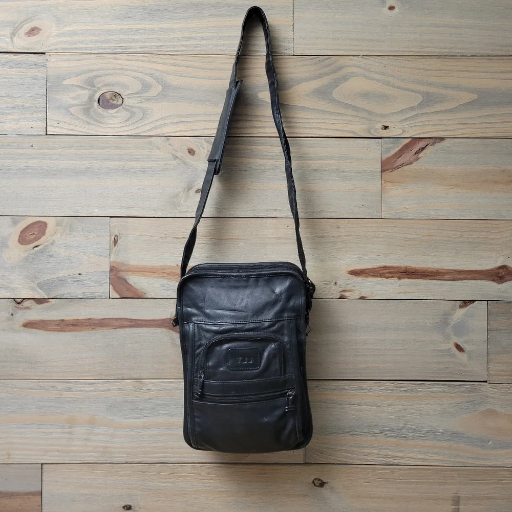 Vintage Tumi Leather Crossbody Carryall Bag Organizer Black Leather Pockets